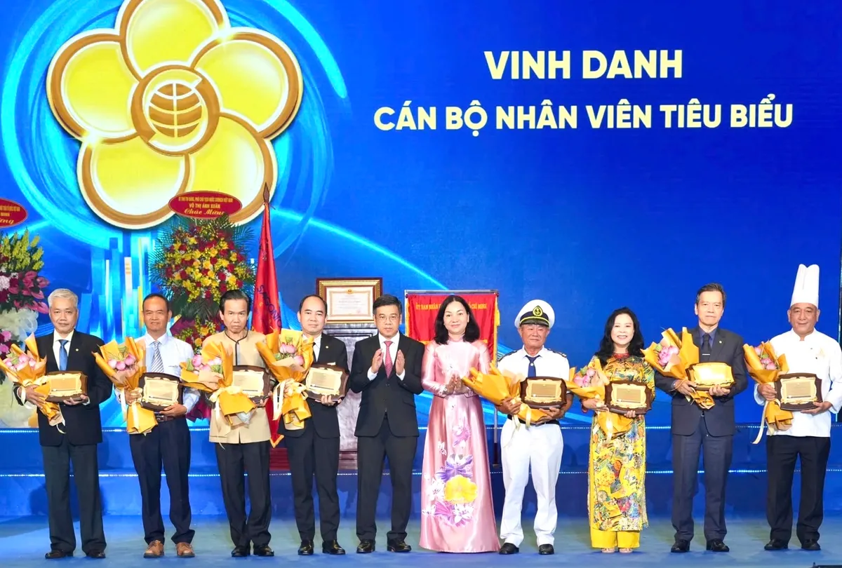 Saigontourist Group đ&oacute;n nhận Hu&acirc;n chương Lao động hạng Nhất lần thứ hai- Ảnh 15.