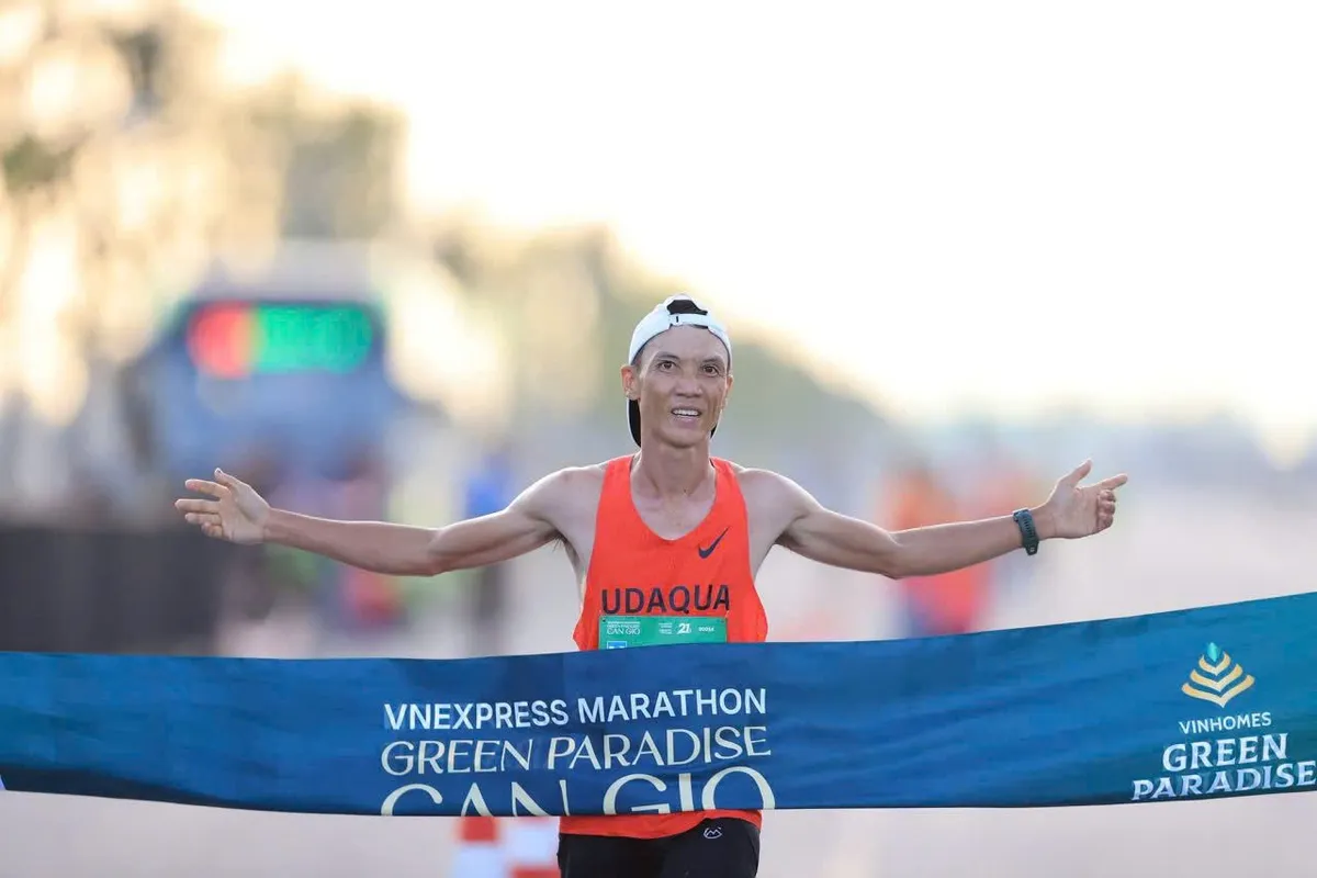 Ho&agrave;n th&agrave;nh VnExpress Marathon tại Cần Giờ, runner quyết mua Vinhomes Green Paradise để khoẻ hơn mỗi ng&agrave;y - Ảnh 3.