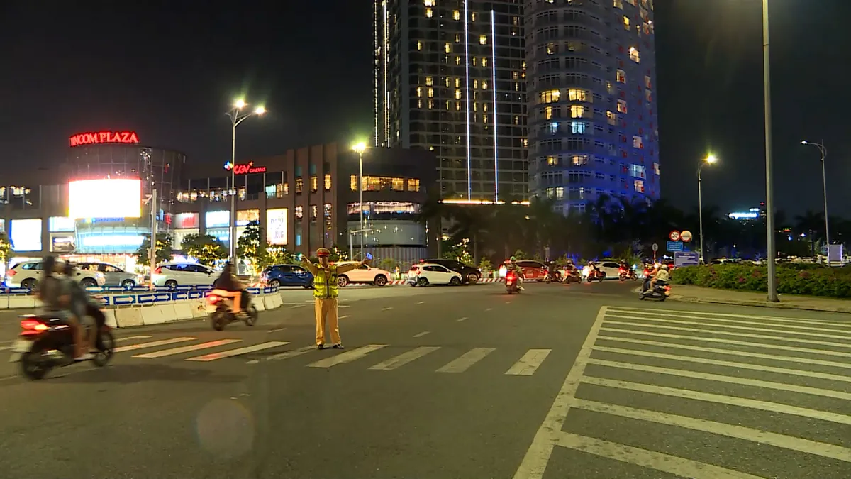 Bảo đảm giao th&ocirc;ng th&ocirc;ng suốt phục vụ Chuỗi sự kiện &ldquo;Tổ quốc b&igrave;nh y&ecirc;n&rdquo;- Ảnh 3.