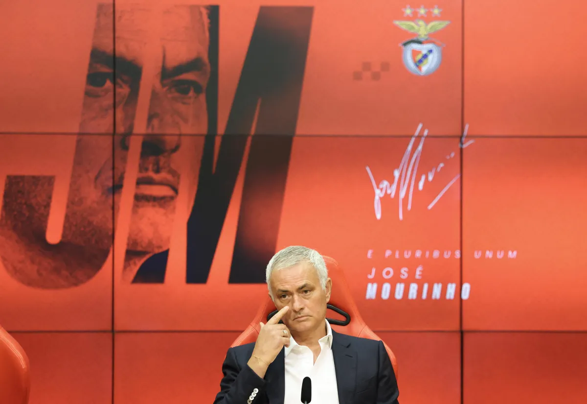 Mourinho l&ecirc;n tiếng về tin đồn trở lại Real Madrid- Ảnh 1.