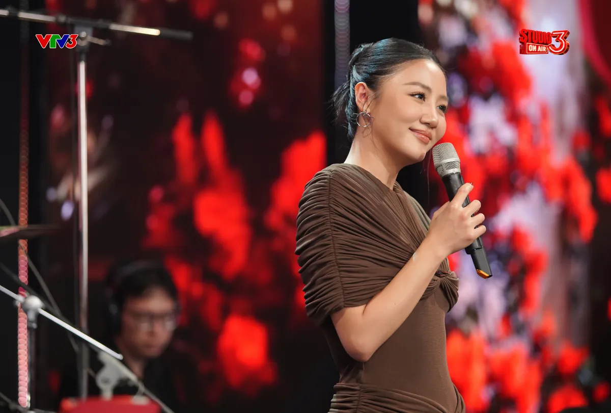 Studio 3 gặp gỡ Văn Mai Hương: Một cuộc hẹn nhiều cảm xúc - Ảnh 1.