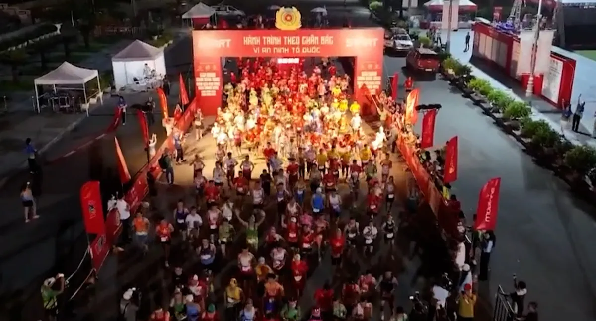 S&ocirc;i động giải chạy &ldquo;H&agrave;nh tr&igrave;nh theo ch&acirc;n B&aacute;c &ndash; V&igrave; An ninh Tổ quốc&rdquo; năm 2026 tại Nghệ An- Ảnh 1.