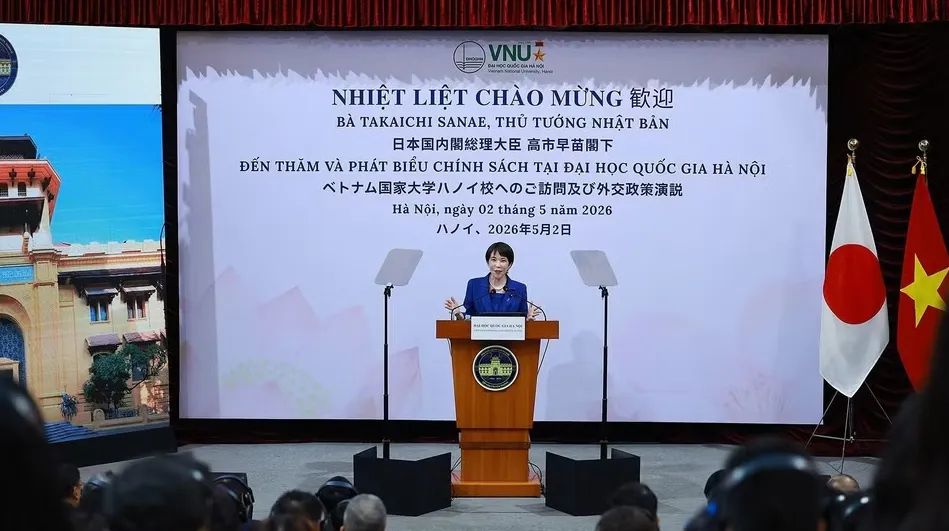 Thủ tướng Nhật Bản ph&aacute;t biểu ch&iacute;nh s&aacute;ch tại Đại học Quốc gia H&agrave; Nội - Ảnh 1.