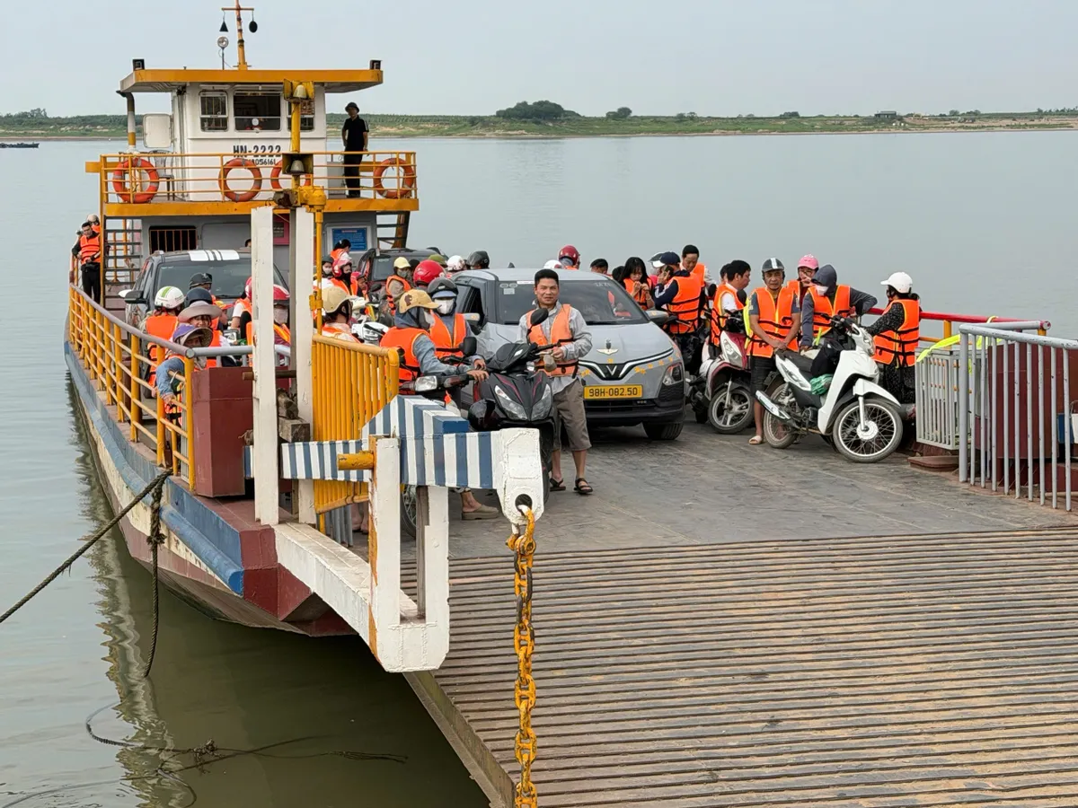 Đảm bảo an to&agrave;n tuyệt đối tr&ecirc;n c&aacute;c tuyến s&ocirc;ng Thủ đ&ocirc; dịp nghỉ lễ- Ảnh 3.