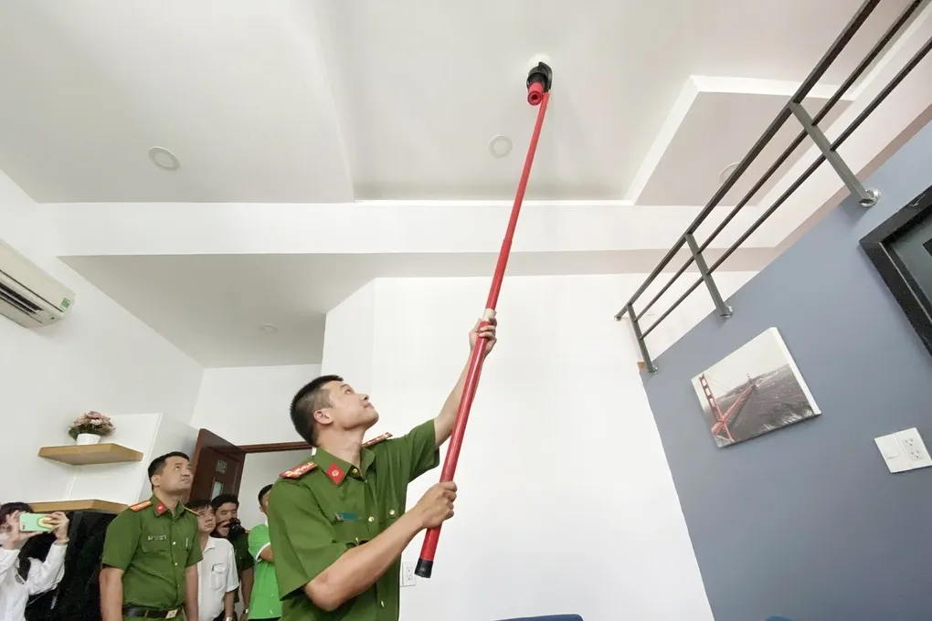 Thủ tướng y&ecirc;u cầu khẩn trương cắt giảm thủ tục PCCC, cấp ph&eacute;p x&acirc;y dựng v&agrave; m&ocirc;i trường- Ảnh 1.