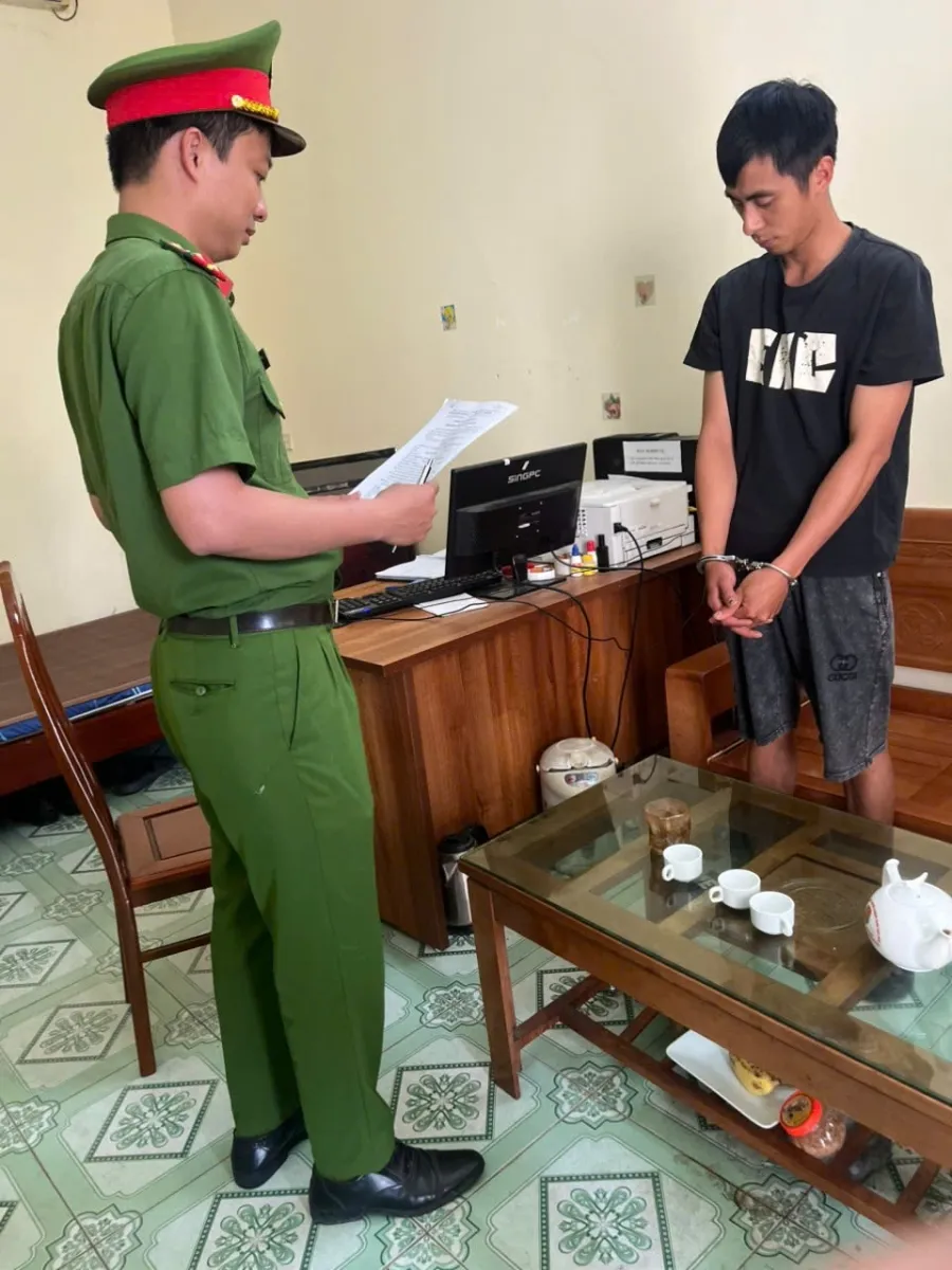 Khởi tố nam thanh ni&ecirc;n chưa x&oacute;a &aacute;n t&iacute;ch tiếp tục trộm cắp t&agrave;i sản tại b&atilde;i xe bệnh viện- Ảnh 1.