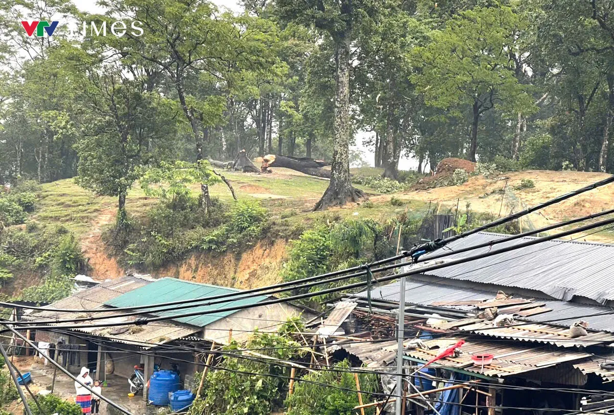 Lai Ch&acirc;u: Khẩn trương khắc phục hậu quả d&ocirc;ng lốc tại x&atilde; D&agrave;o San - Ảnh 4.