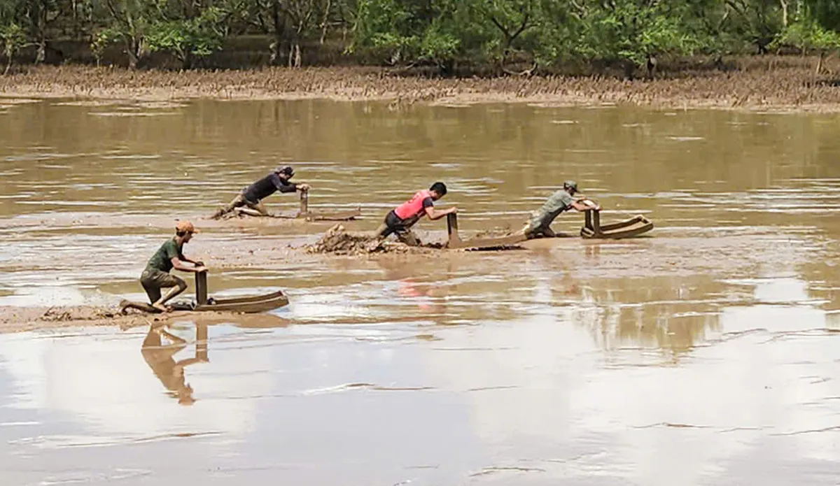 Độc đ&aacute;o giải đua mong tr&ecirc;n b&atilde;i bồi Mỏ &Oacute; trong Lễ hội Nghinh &Ocirc;ng ở Trần Đề- Ảnh 1.