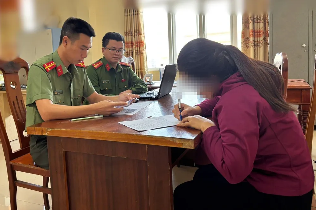 Xử l&yacute; người phụ nữ đăng tải th&ocirc;ng tin sai sự thật, xuy&ecirc;n tạc về ch&iacute;nh quyền cơ sở tr&ecirc;n Facebook- Ảnh 1.