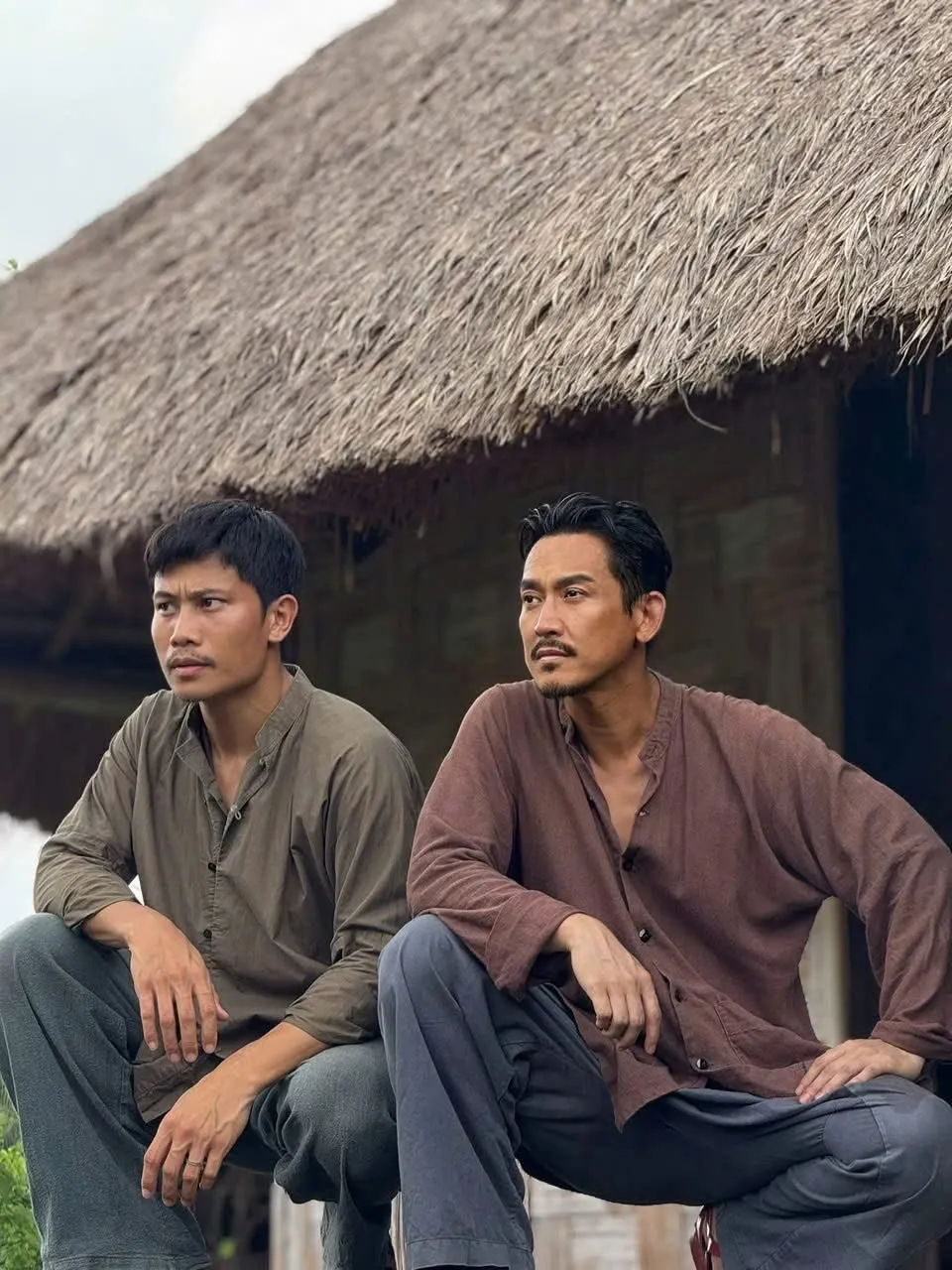 Hứa Vĩ Văn thoại 4 thứ tiếng trong phim 'Tận hiến' - Ảnh 2.