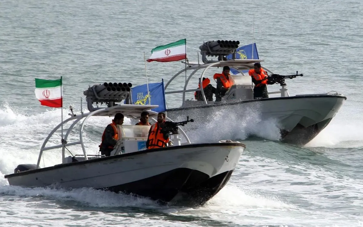 Các tàu tên lửa của Iran tuần tra vùng biển thuộc lãnh thổ của Iran tại eo biển Hormuz vào thời gian và địa điểm cụ thể không được xác định. (Ảnh: AFP)