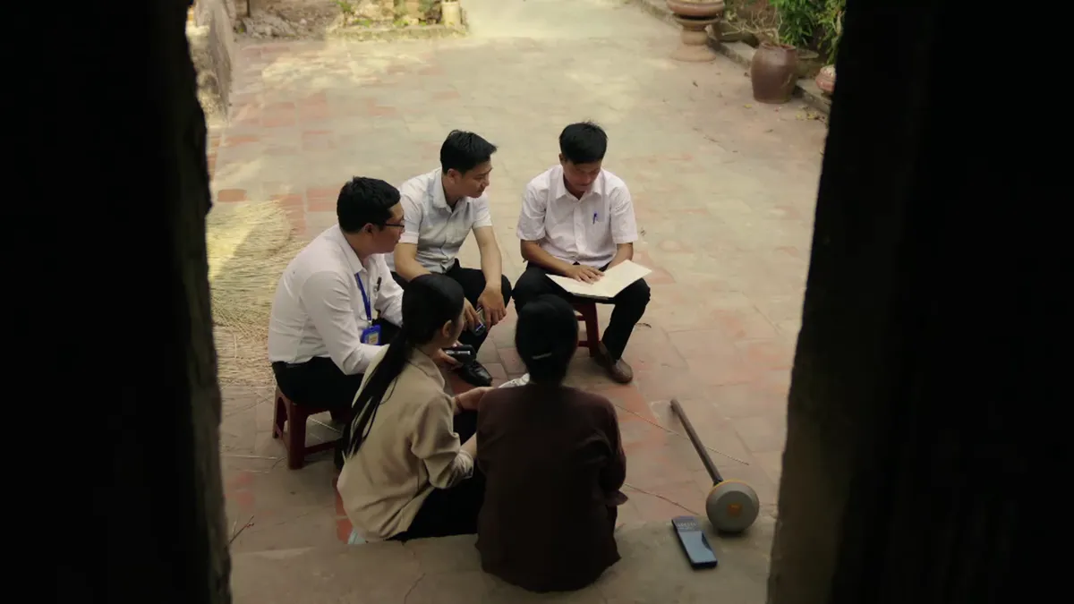 Bước ch&acirc;n v&agrave;o đời - Tập 31: L&acirc;m lao tới giải cứu Thương khỏi 'hang cọp' - Ảnh 2.