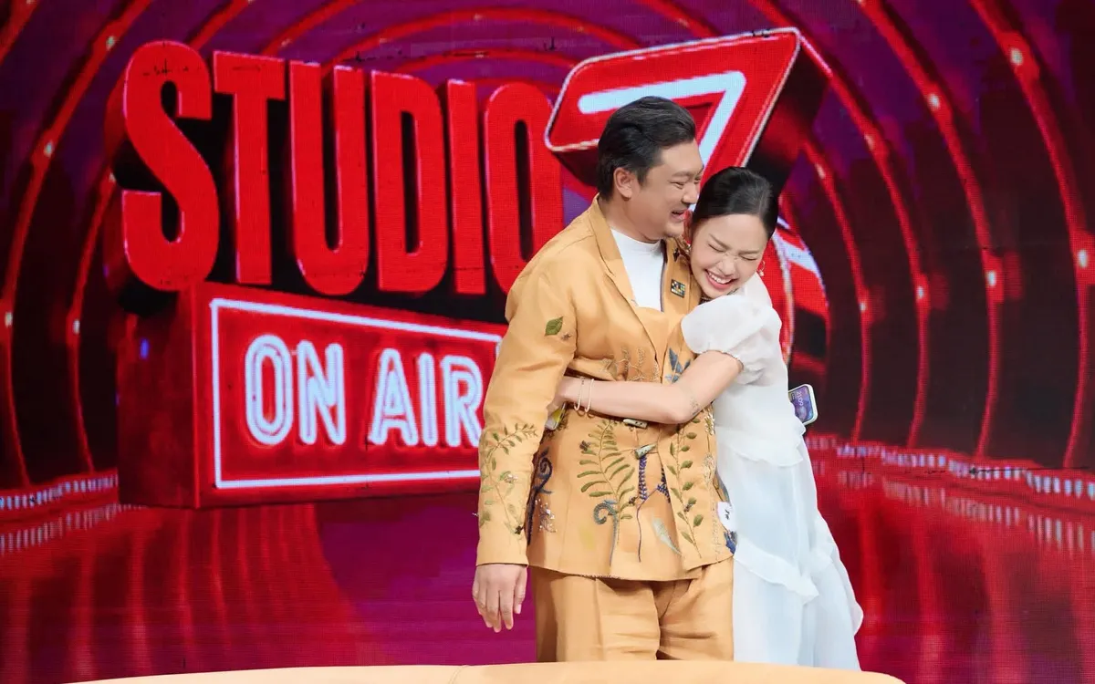 Đạo diễn Phan Gia Nhật Linh và Miu Lê trong chương trình Studio 3