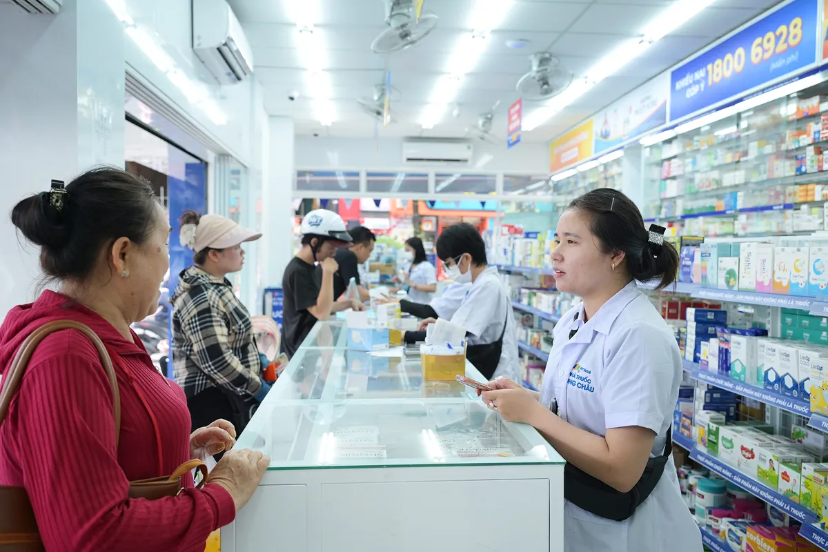 Kết nối nguồn lực c&ocirc;ng - tư ph&aacute;t triển y tế cộng đồng: Long Ch&acirc;u v&agrave; UBND Phường B&igrave;nh Đ&ocirc;ng (TP Hồ Ch&iacute; Minh) hợp t&aacute;c chiến lược- Ảnh 6.