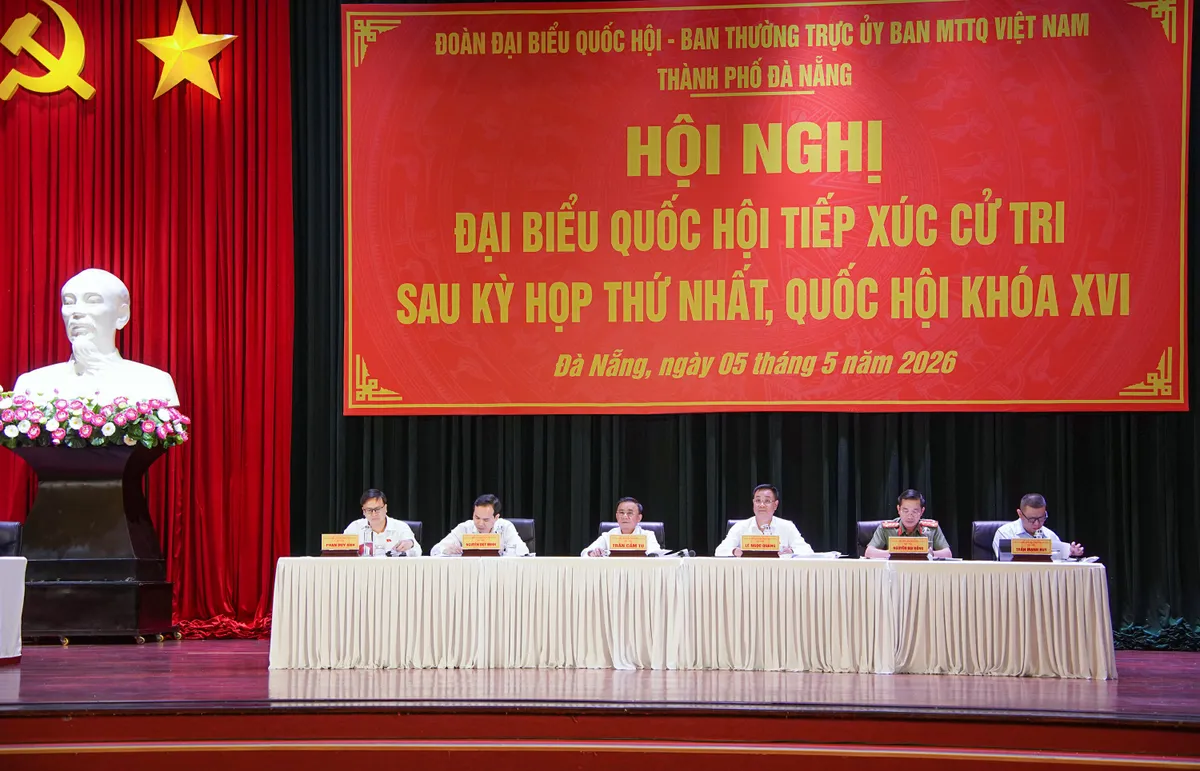 Đà Nẵng :Tiếp xúc cử tri báo cáo kết quả Kỳ họp thứ Nhất, Quốc hội khóa XVI- Ảnh 1. Đà Nẵng :Tiếp xúc cử tri báo cáo kết quả Kỳ họp thứ Nhất, Quốc hội khóa XVI- Ảnh 1.