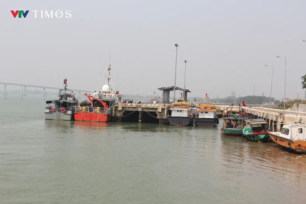 Nghệ An: Đầu tư n&acirc;ng cấp trăm tỷ, cảng c&aacute; vẫn kh&ocirc;ng sử dụng hết c&ocirc;ng năng - Ảnh 2.