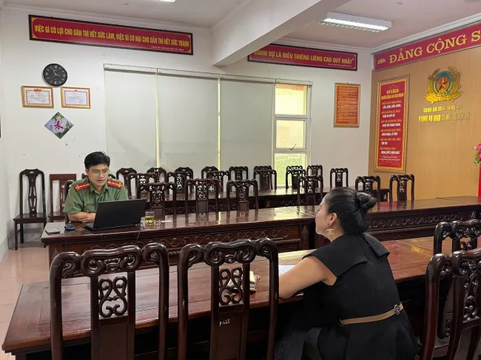 Xử l&yacute; người phụ nữ đăng th&ocirc;ng tin lệch chuẩn li&ecirc;n quan đến Quảng trường Hồ Ch&iacute; Minh - Ảnh 1.