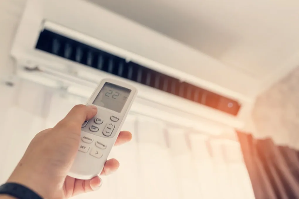 Điều h&ograve;a: "Cứu tinh" trong nắng n&oacute;ng nhưng c&oacute; thể ảnh hưởng sức khỏe nếu lạm dụng- Ảnh 1.