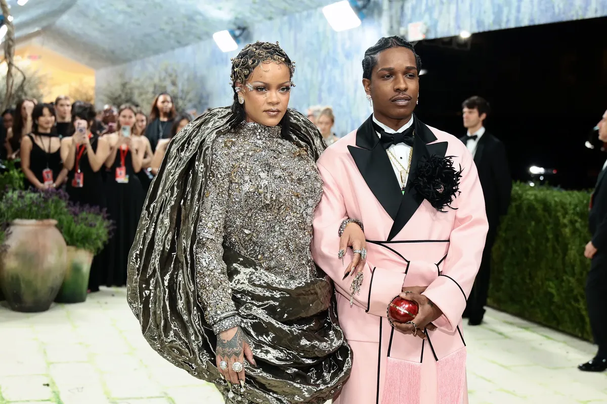 Nh&igrave;n lại Met Gala 2026: D&agrave;n sao diễn giải thời trang như nghệ thuật - Ảnh 3.