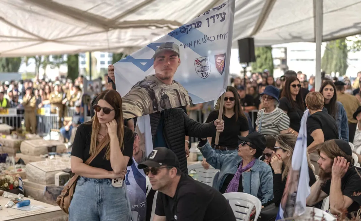 Vũ kh&iacute; mới của Hezbollah th&aacute;ch thức hệ thống ph&ograve;ng thủ Israel- Ảnh 2.