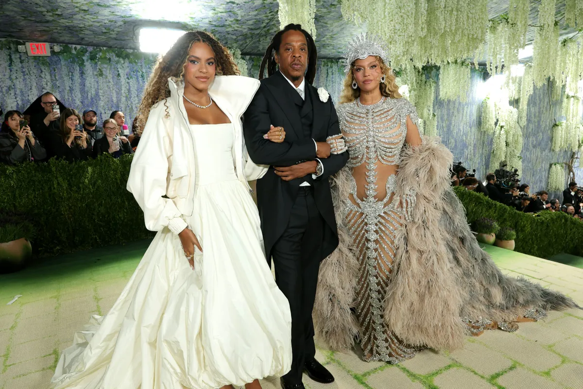 Những c&ocirc; g&aacute;i tuổi teen ph&aacute; vỡ quy tắc Met Gala - Ảnh 3.