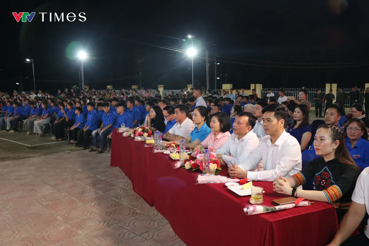 &Acirc;m vang th&aacute;ng Năm nơi bi&ecirc;n cương Mường Pồn - Ảnh 2.