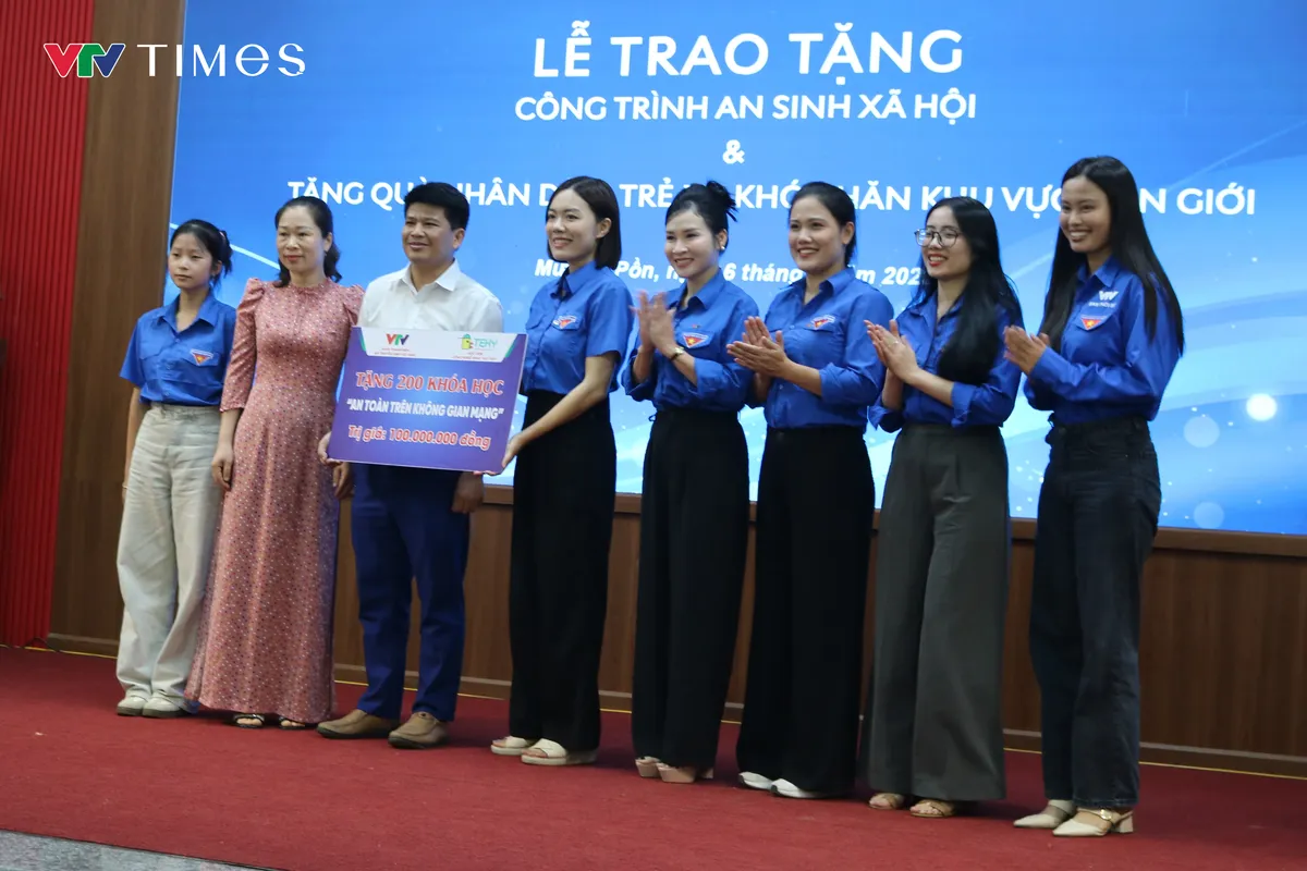 Điện Bi&ecirc;n: Niềm vui từ những c&ocirc;ng tr&igrave;nh nghĩa t&igrave;nh ở bi&ecirc;n giới Mường Pồn- Ảnh 18.