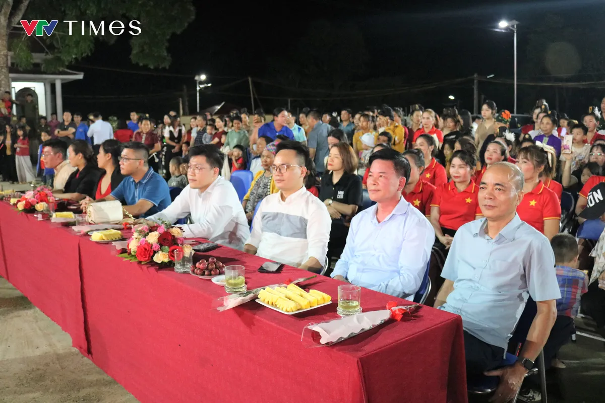 &Acirc;m vang th&aacute;ng Năm nơi bi&ecirc;n cương Mường Pồn - Ảnh 1.