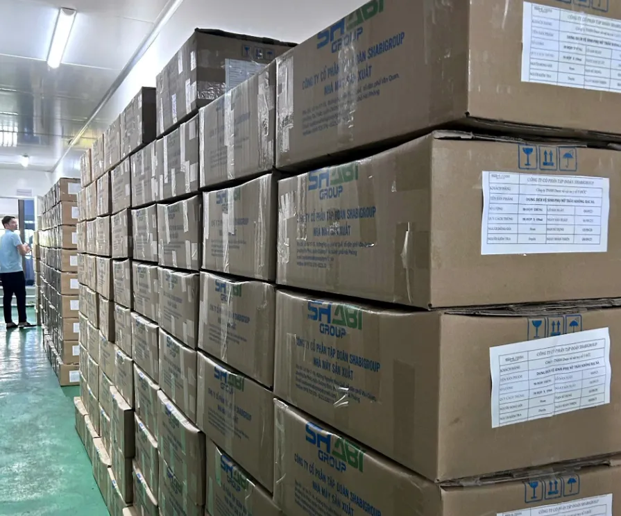 Triệt ph&aacute; cơ sở sản xuất h&agrave;ng giả quy m&ocirc; lớn n&uacute;p b&oacute;ng doanh nghiệp ở Hải Ph&ograve;ng- Ảnh 3.