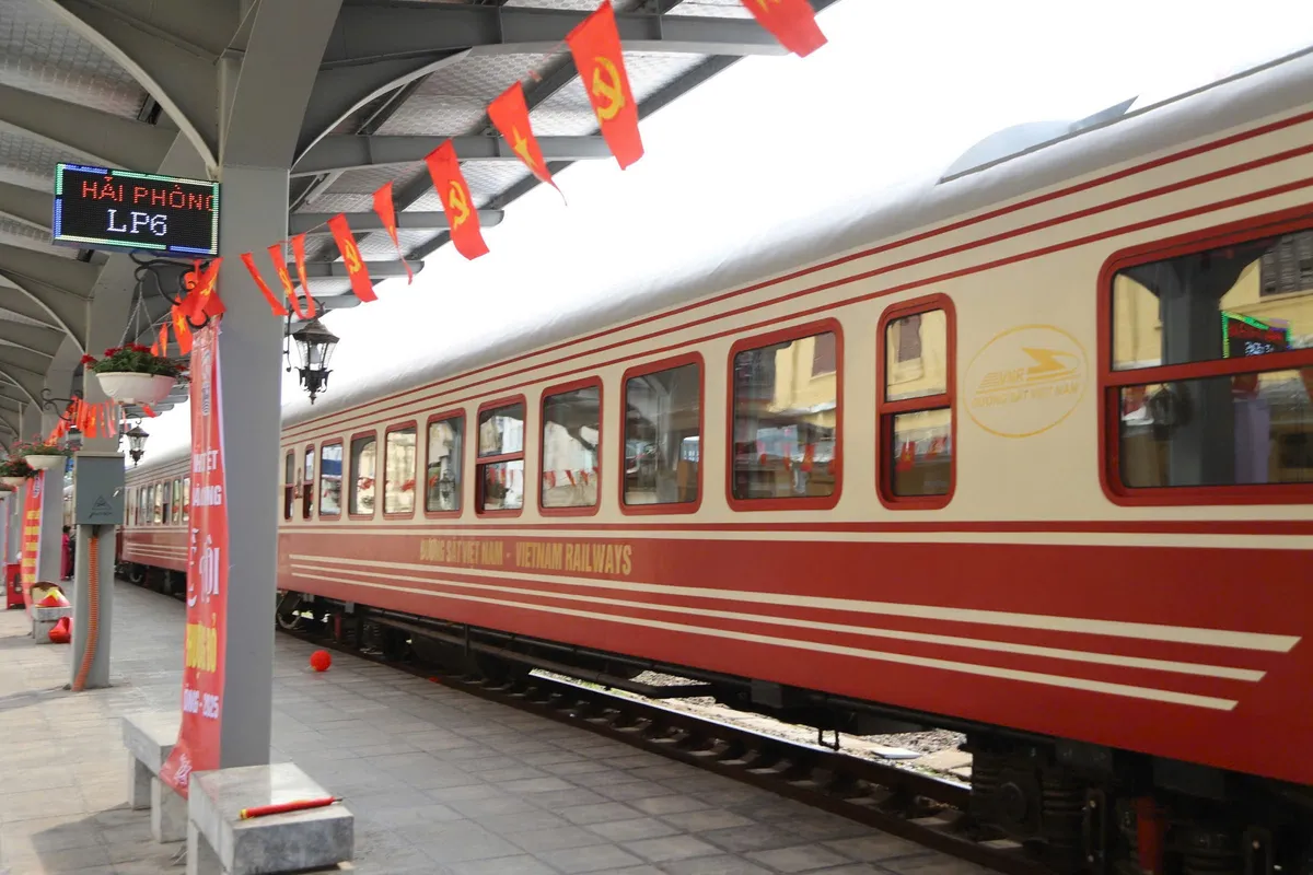 Đường sắt tung v&eacute; th&aacute;ng tuyến H&agrave; Nội - Hải Ph&ograve;ng: Kh&ocirc;ng giới hạn lượt đi, gi&aacute; hơn 900.000 đồng - Ảnh 2.