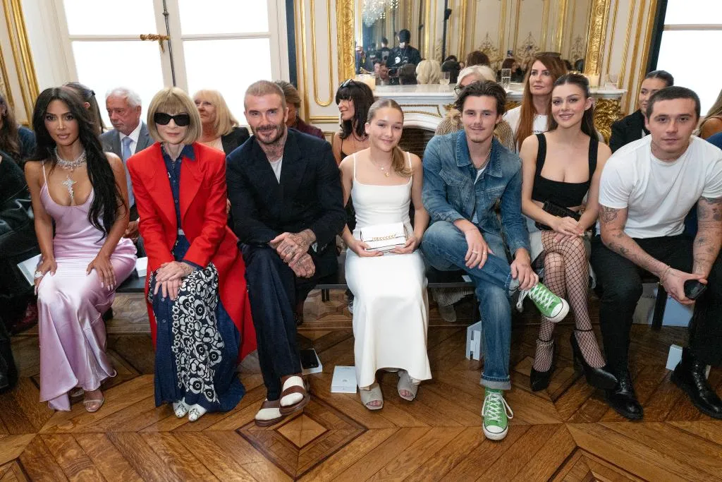 Nguy&ecirc;n nh&acirc;n vợ ho&agrave;ng tử Harry v&agrave; con d&acirc;u nh&agrave; Beckham kh&ocirc;ng được mời đến Met Gala 2026 - Ảnh 1.