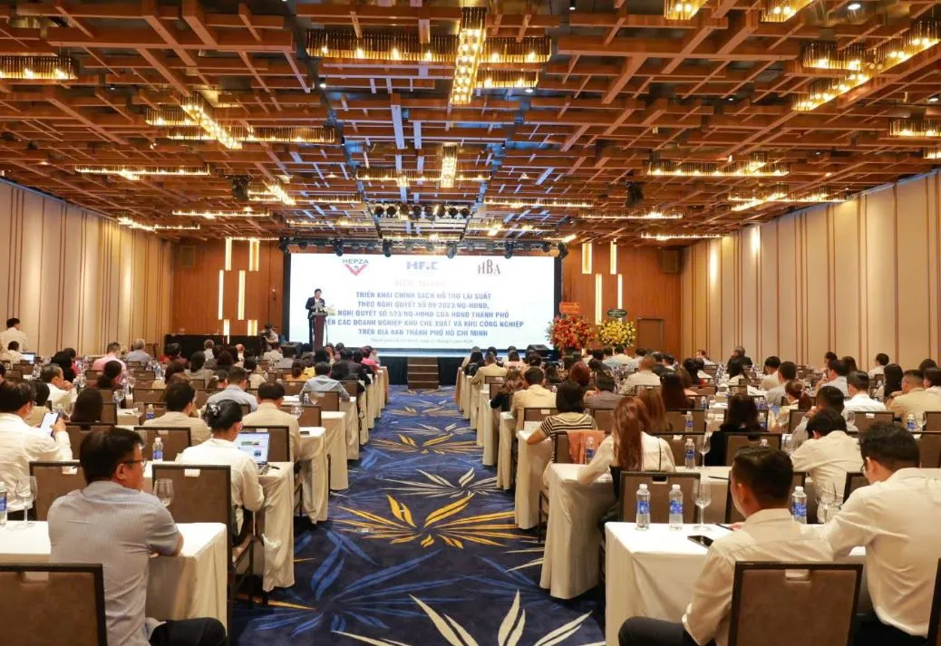 TP Hồ Ch&iacute; Minh ưu đ&atilde;i vốn vay cho c&aacute;c doanh nghiệp đầu tư c&aacute;c c&ocirc;ng tr&igrave;nh trọng yếu - Ảnh 1.