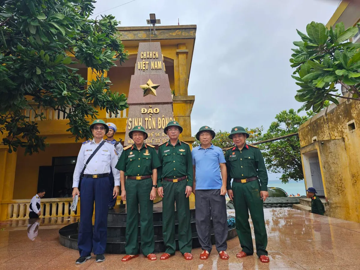 "Tổ quốc ơi, ta m&atilde;i y&ecirc;u người" - bản t&igrave;nh ca d&agrave;nh cho biển đảo Việt Nam - Ảnh 2.