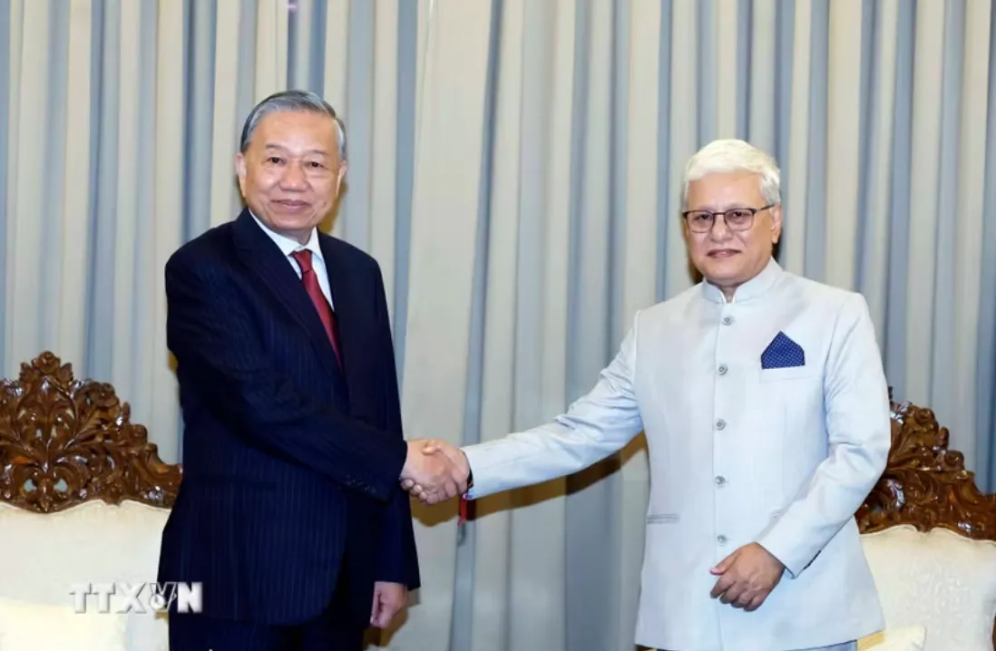 Tổng B&iacute; thư, Chủ tịch nước T&ocirc; L&acirc;m tiếp Thống đốc bang Maharashtra- Ảnh 1.