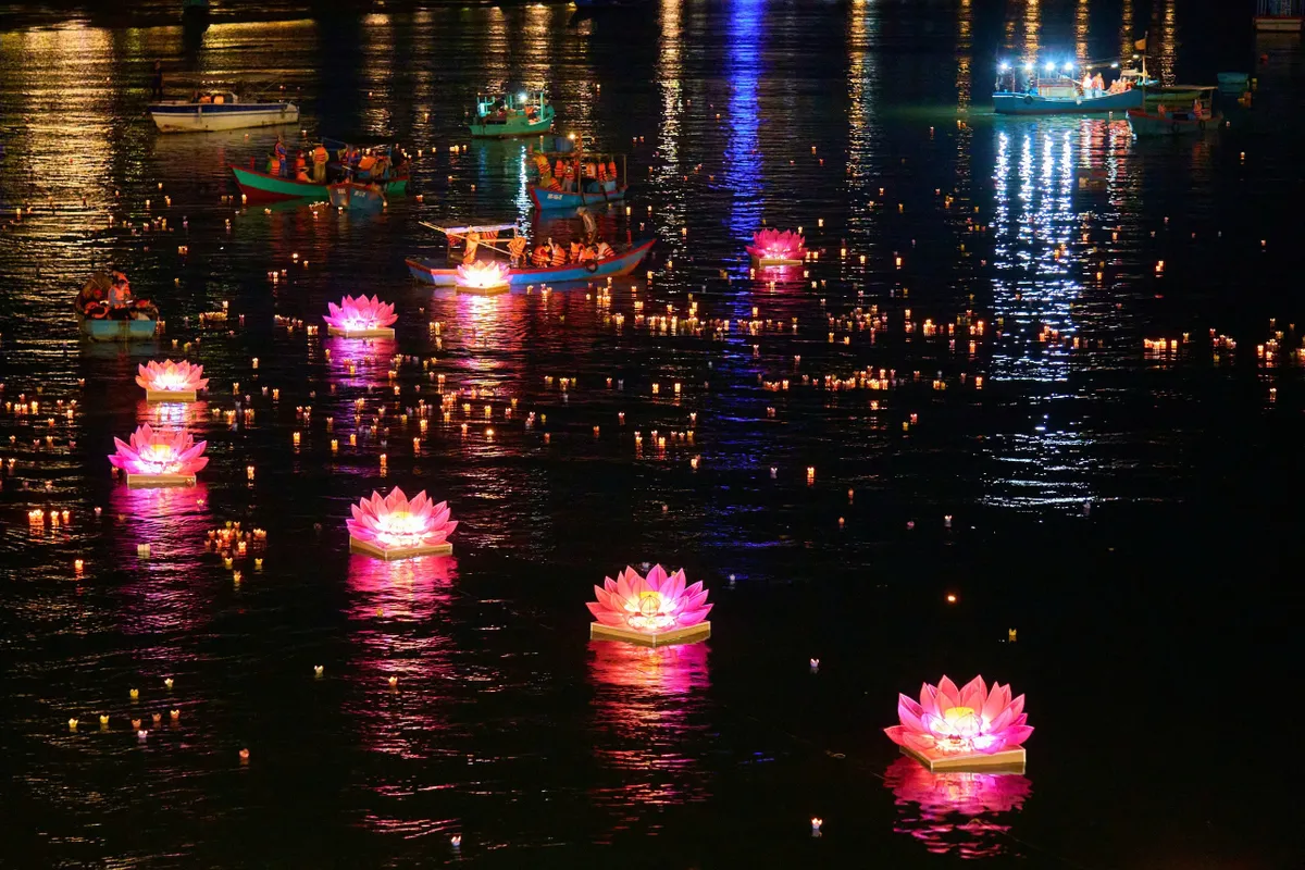 Lễ hội Th&aacute;p B&agrave; P&ocirc; Nagar - điểm hẹn hấp dẫn, nơi du kh&aacute;ch chạm v&agrave;o chiều s&acirc;u văn h&oacute;a bản địa - Ảnh 3.