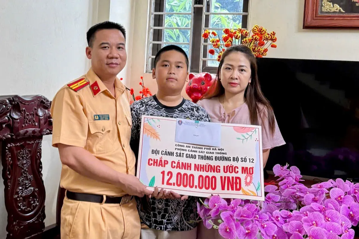 Ấm &aacute;p t&igrave;nh đồng ch&iacute; trong h&agrave;nh tr&igrave;nh chắp c&aacute;nh những ước mơ - Ảnh 2.