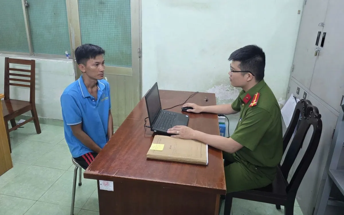 Cơ quan Cảnh sát điều tra lấy lời khai cùa Quốc. (Ảnh: CACC)