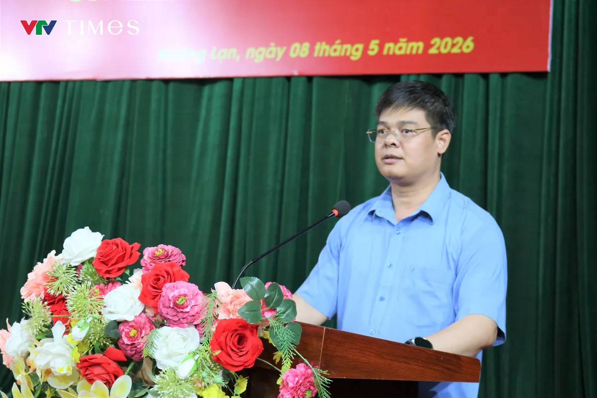 Trao 100 suất học bổng cho học sinh kh&oacute; khăn x&atilde; Mường Lạn - Ảnh 4.
