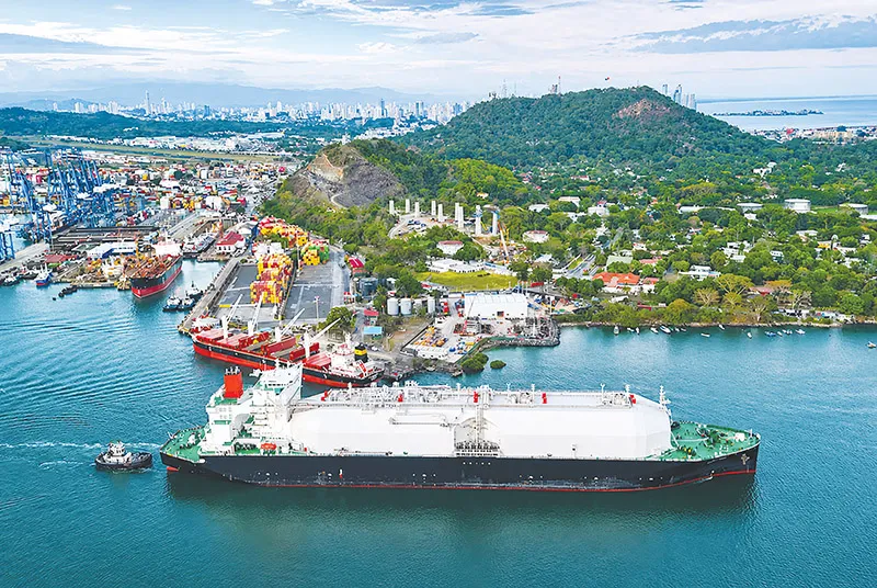 Từ Hormuz đến Panama: Khi vận tải biển bị k&eacute;o v&agrave;o v&ograve;ng xo&aacute;y địa ch&iacute;nh trị- Ảnh 1.