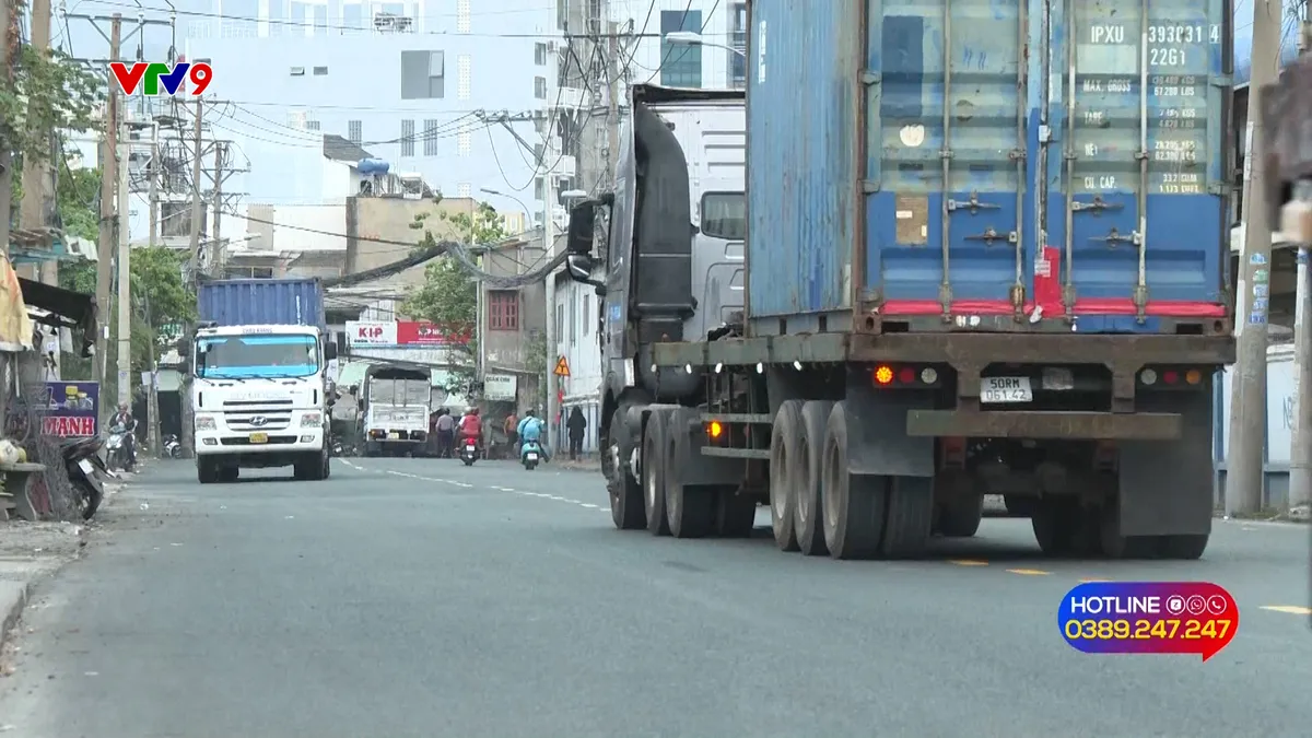 Alo V9 (08/5/2026): Xóa ổ voi, ổ gà trên đường vào cảng