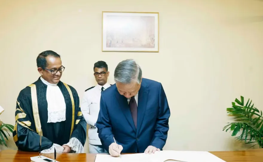 Tổng B&iacute; thư, Chủ tịch nước T&ocirc; L&acirc;m ph&aacute;t biểu tại Quốc hội Sri Lanka - Ảnh 3.