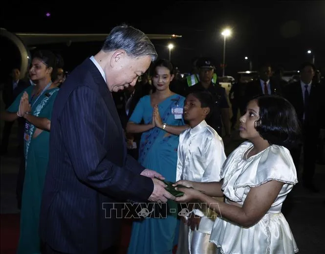 Tổng B&iacute; thư, Chủ tịch nước T&ocirc; L&acirc;m bắt đầu thăm cấp Nh&agrave; nước Cộng h&ograve;a x&atilde; hội chủ nghĩa d&acirc;n chủ Sri Lanka - Ảnh 4.