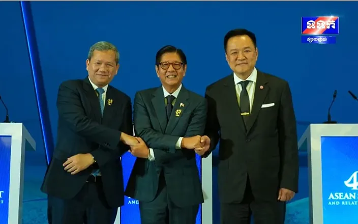Từ trái sáng: Thủ tướng Campuchia Hun Manet, Tổng thống Philippines Ferdinand Marcos Jr. và Thủ tướng Thái Lan Anutin Charnvirakul (Ảnh: Khmer Times)