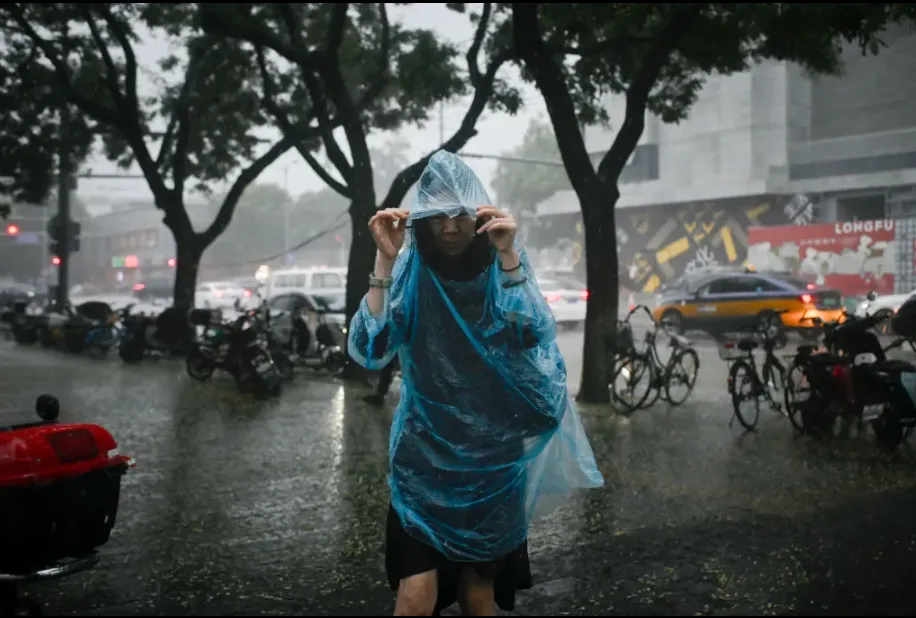 Mưa lớn, không khí lạnh tràn qua miền Nam Trung Quốc- Ảnh 1. Mưa lớn, không khí lạnh tràn qua miền Nam Trung Quốc- Ảnh 1.