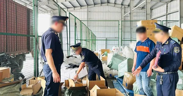 Hải quan ph&aacute;t hiện gần 15.000 sản phẩm nghi h&agrave;ng giả ngay ng&agrave;y đầu cao điểm kiểm so&aacute;t- Ảnh 1.