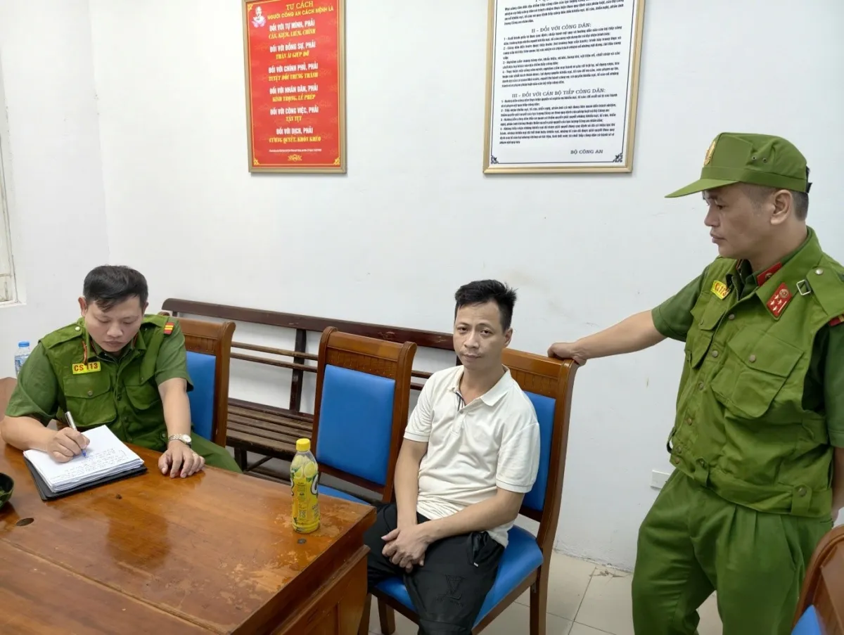 C&ocirc;ng an H&agrave; Nội bắt giữ người đ&agrave;n &ocirc;ng d&ugrave;ng s&uacute;ng bắn bi g&acirc;y thương t&iacute;ch sau chầu nhậu- Ảnh 1.