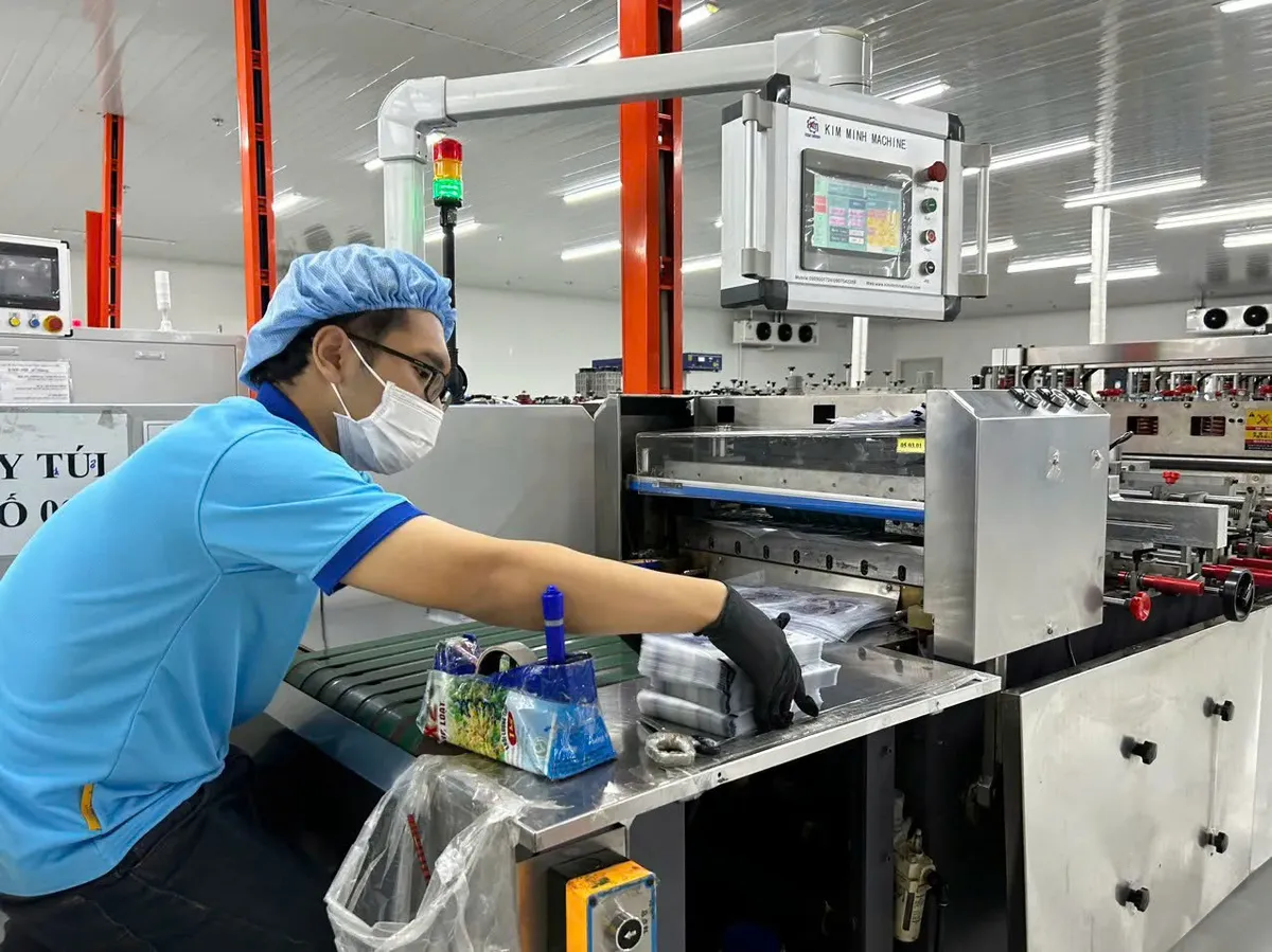 Bao b&igrave; kh&oacute; t&aacute;i chế c&oacute; thể bị đ&aacute;nh thuế m&ocirc;i trường- Ảnh 1.