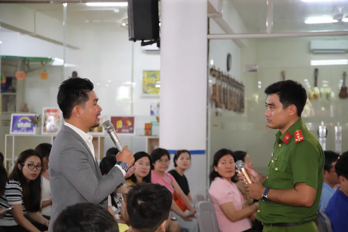 4 dấu hiệu đỏ gi&uacute;p cha mẹ nhận diện cạm bẫy bủa v&acirc;y trẻ em tr&ecirc;n mạng- Ảnh 1.
