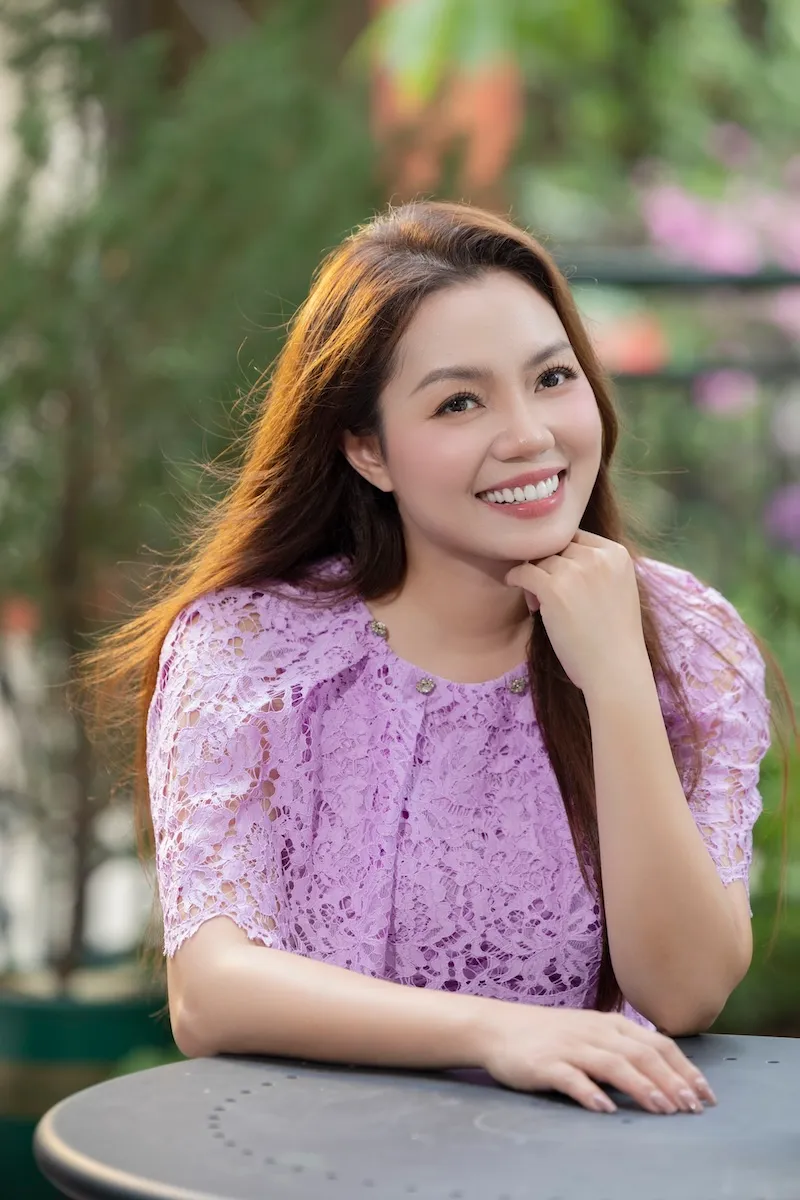 Nguyễn Ngọc Anh h&aacute;t về t&igrave;nh mẫu tử đ&uacute;ng dịp Ng&agrave;y của Mẹ   - Ảnh 1.