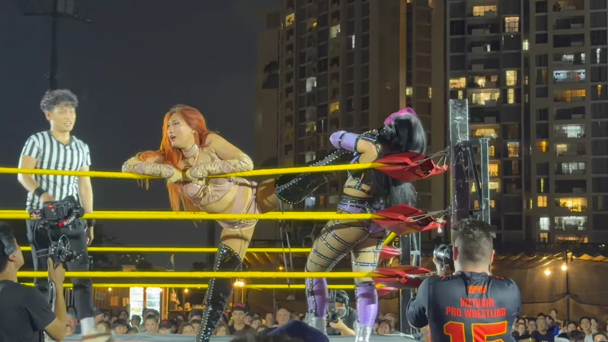 Lan tỏa thông điệp nữ quyền thông qua phần thi đấu vật WWE của đô vật gốc Việt- Ảnh 3.